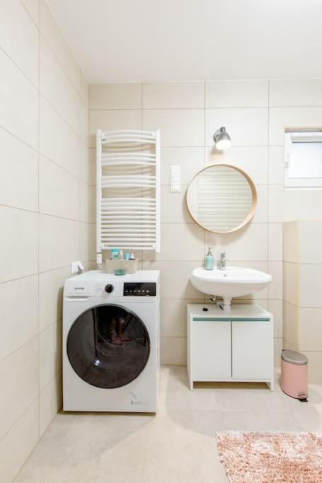Szondi Corner Apartman Budapest Eksteriør billede