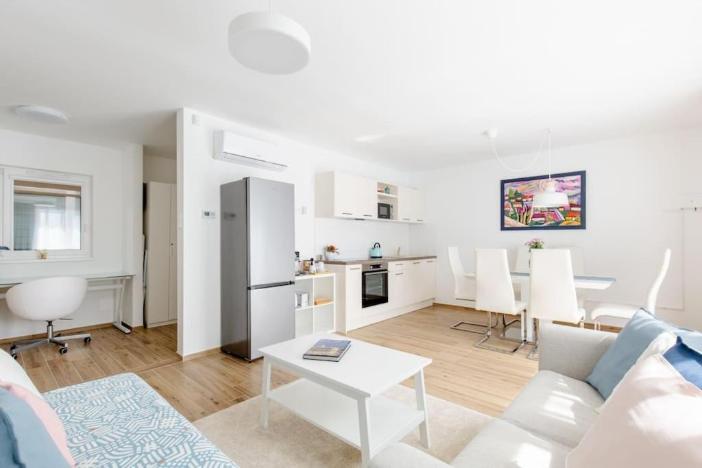 Szondi Corner Apartman Budapest Eksteriør billede